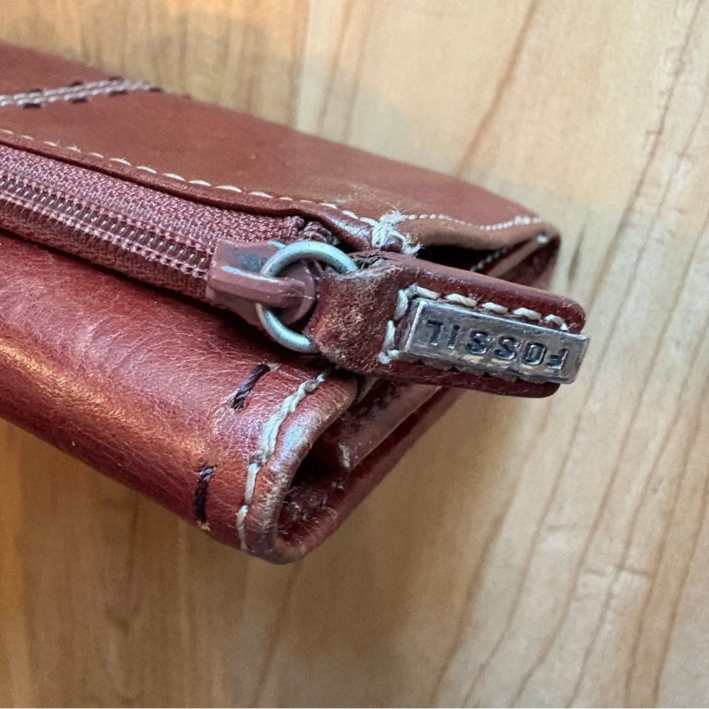 Fossil Tri-Fold Brown Leather Wallet
